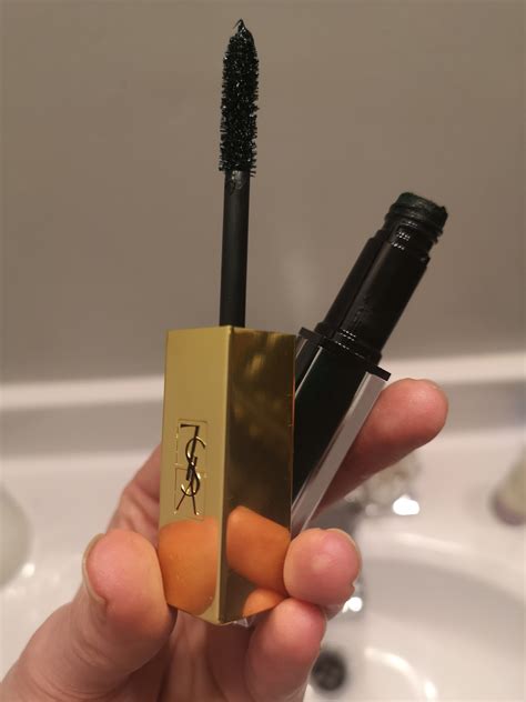 Yves Saint Laurent Vinyl Couture Mascara (review + before/after 